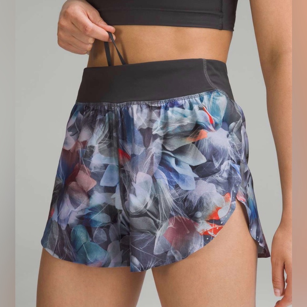 NWOT Lululemon Fast and Free Reflective High Rise Shorts